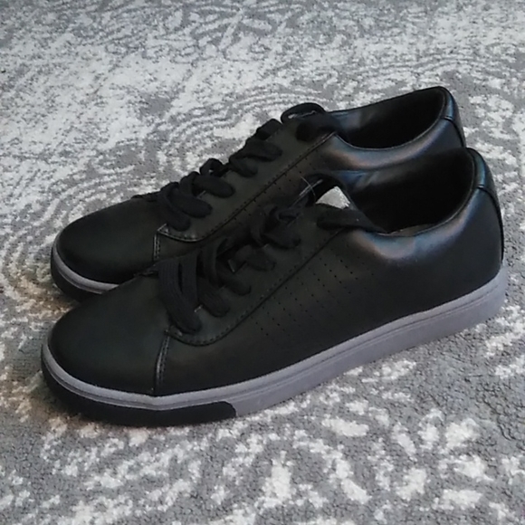 Men's size 8.5 black and gray Goodfellow shoes - Picture 1 of 7